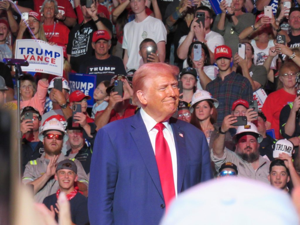 WATCH: Trump White House Brilliantly Trolls Joe Biden by Hanging Portrait of His Autopen Signature in New ‘Presidential Walk of Fame’ | The Gateway Pundit