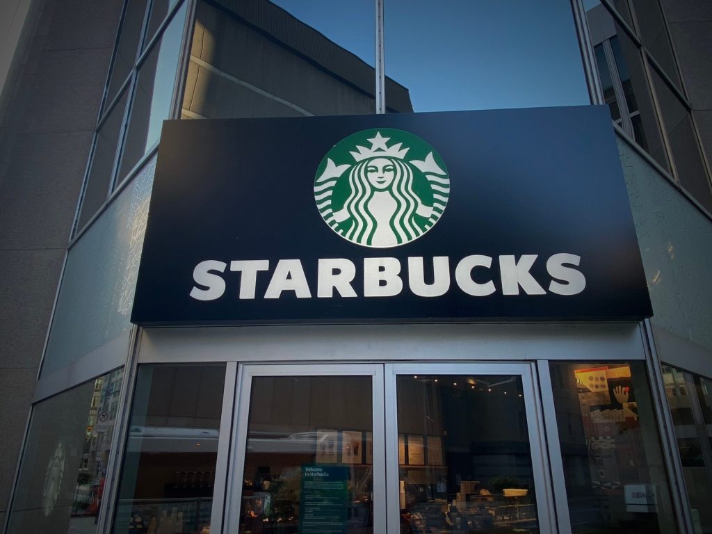Starbucks to Cut 900 Jobs, Shutter Underperforming Stores