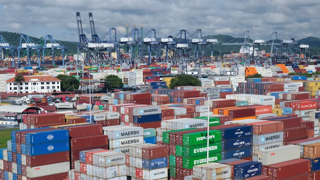 Despite a trade war, the world economy is forecast to grow 3.2% this year, OECD says