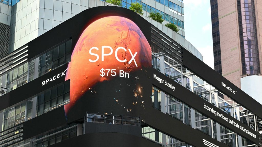 SpaceX is already worth more than Amazon. So why are analysts sounding the alarm?