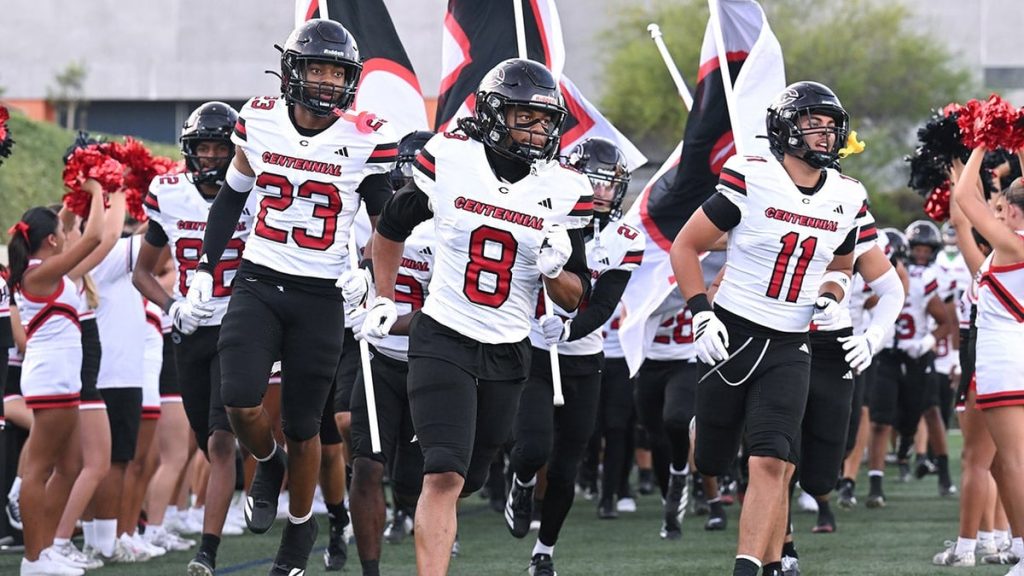 No. 9 Mater Dei Holds Off Orem in Thrilling 32-26 Finish