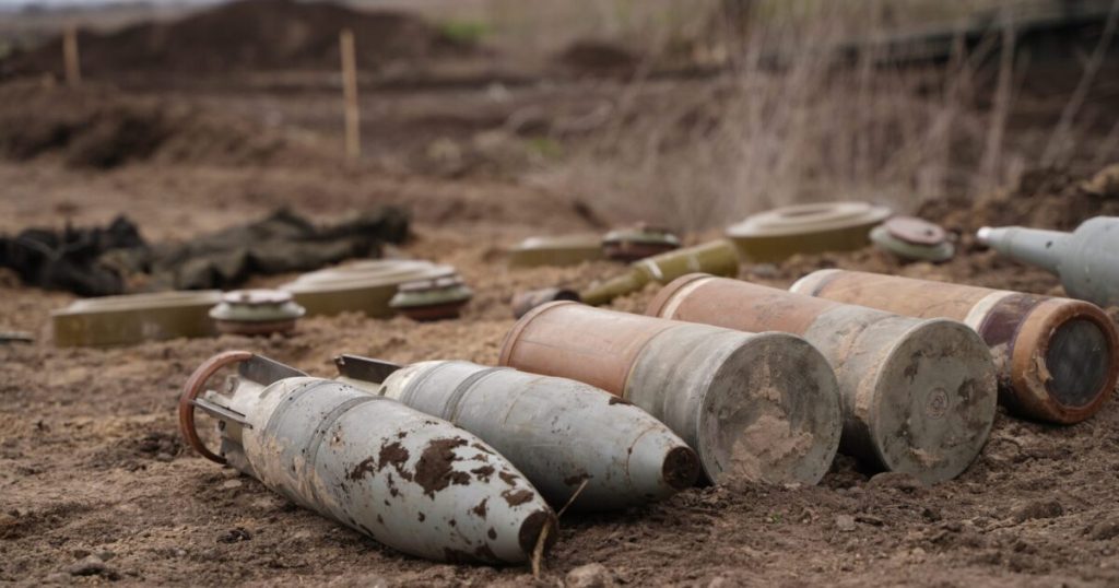 Breaking News: Colombian Authorities Seize Bus Carrying 420 Kilograms of Explosives Bound for Cali Days Before Presidential Inauguration