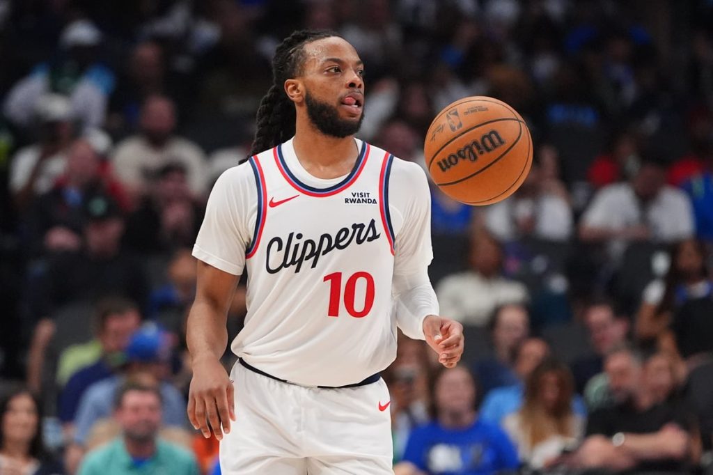 Clippers Training Camp: 5 Storylines to Watch This Season