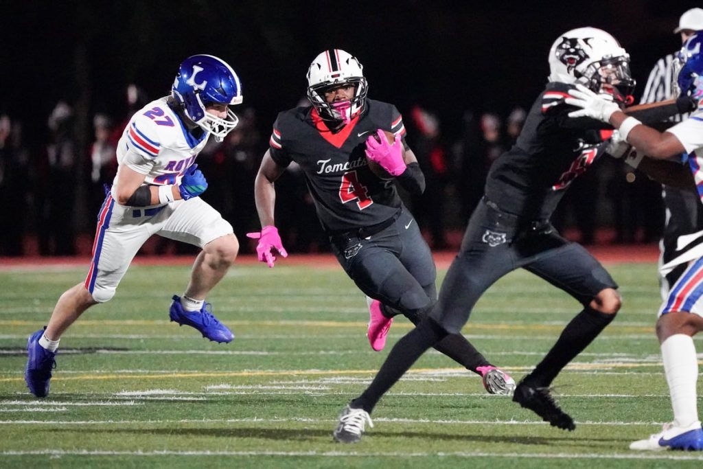 Armstrong’s Rankings Spotlight Aurora-Elgin Football Week 5 Stars