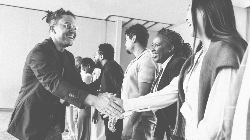 Are first impressions as important as we think?