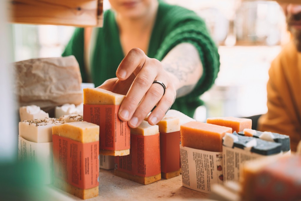 What Smart Retailers Look for in Wholesale Products