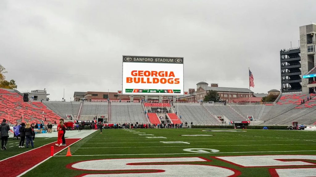 Georgia Football Losing Recruiting Battle to Florida