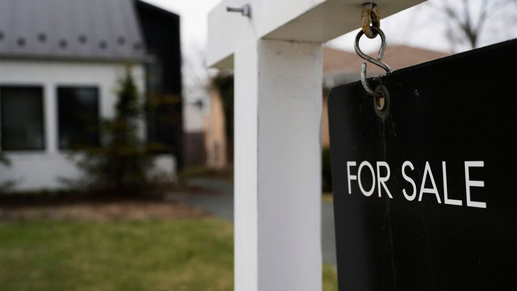 How U.S. home sellers are helping buyers make a deal in a stagnant housing market