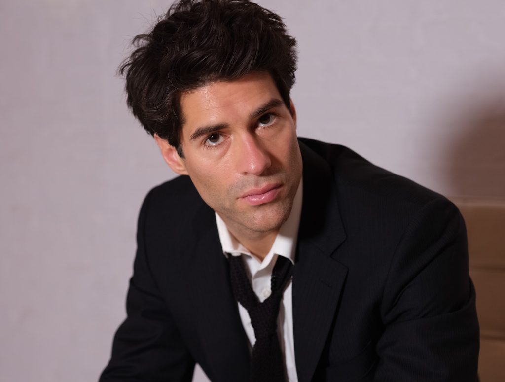 ‘Ghosts’ Star Asher Grodman on Pushing Past Imposter Syndrome