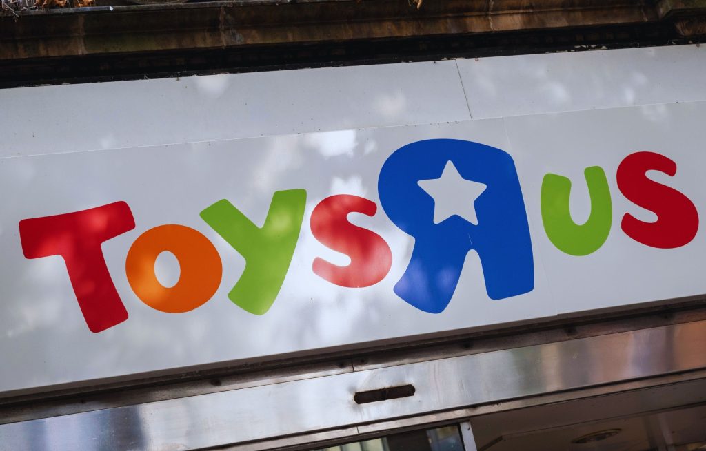Toys ‘R’ Us Is Opening 120 Stores. Some Toymakers Are Worried.